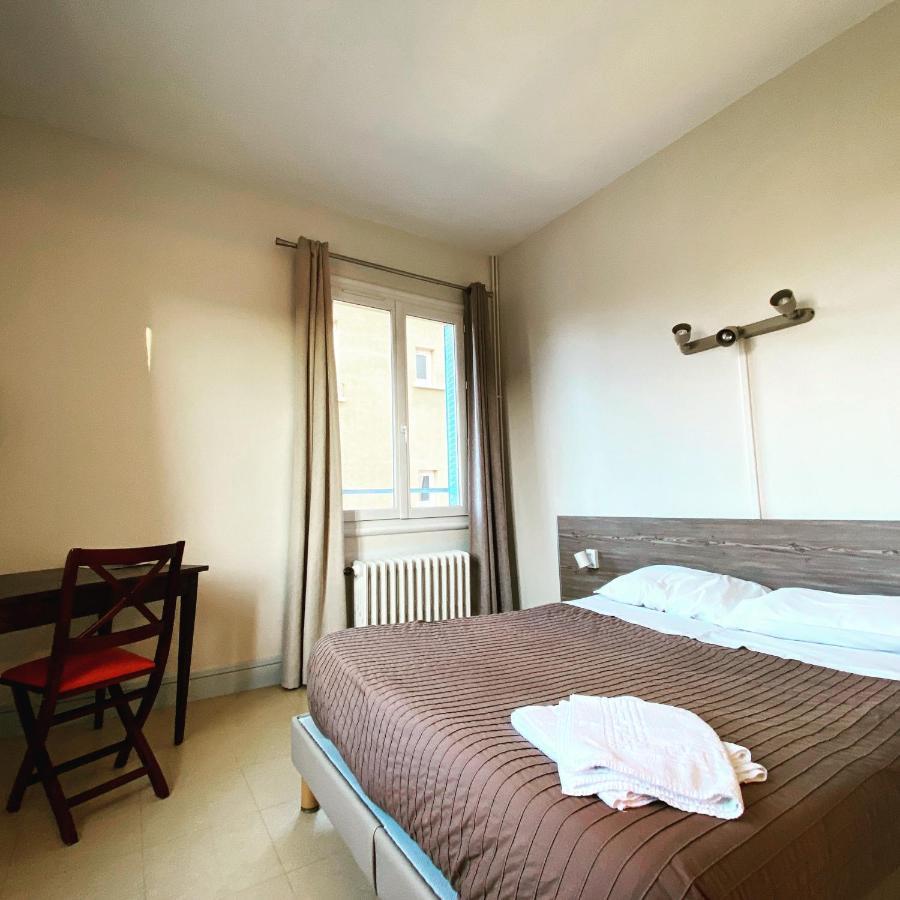 Hotel Le Midi Clermont-Cournon Exterior foto